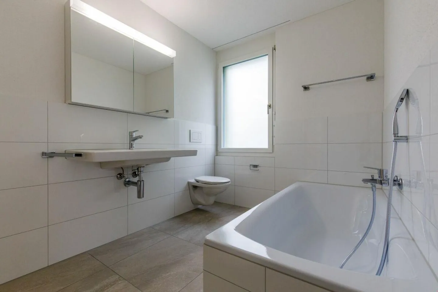 Moderne 3½-Zimmerwohnung in Blumenau - Foto 8 von 11