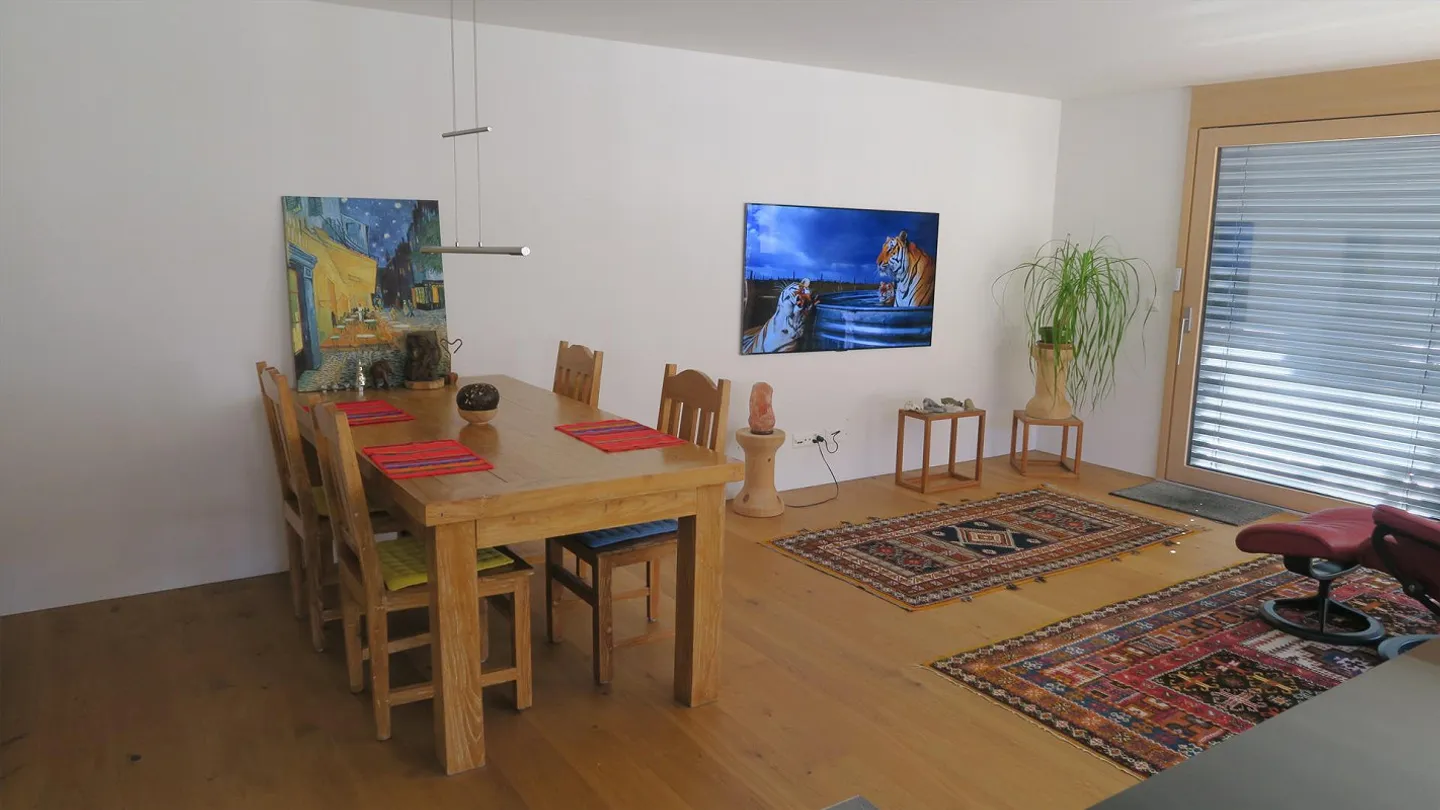 Appartamento da sogno 4,5 locali, 2 posti auto inclusi stazione di ricarica, stanza hobby - Foto 4 di 18