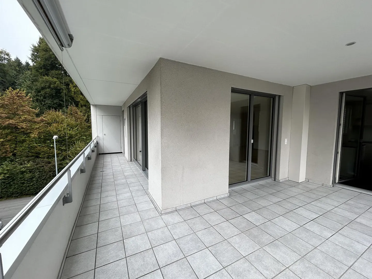 Living with a View - Bright 5.5-Room Apartment in a Recreation Area - Photo 9 of 10
