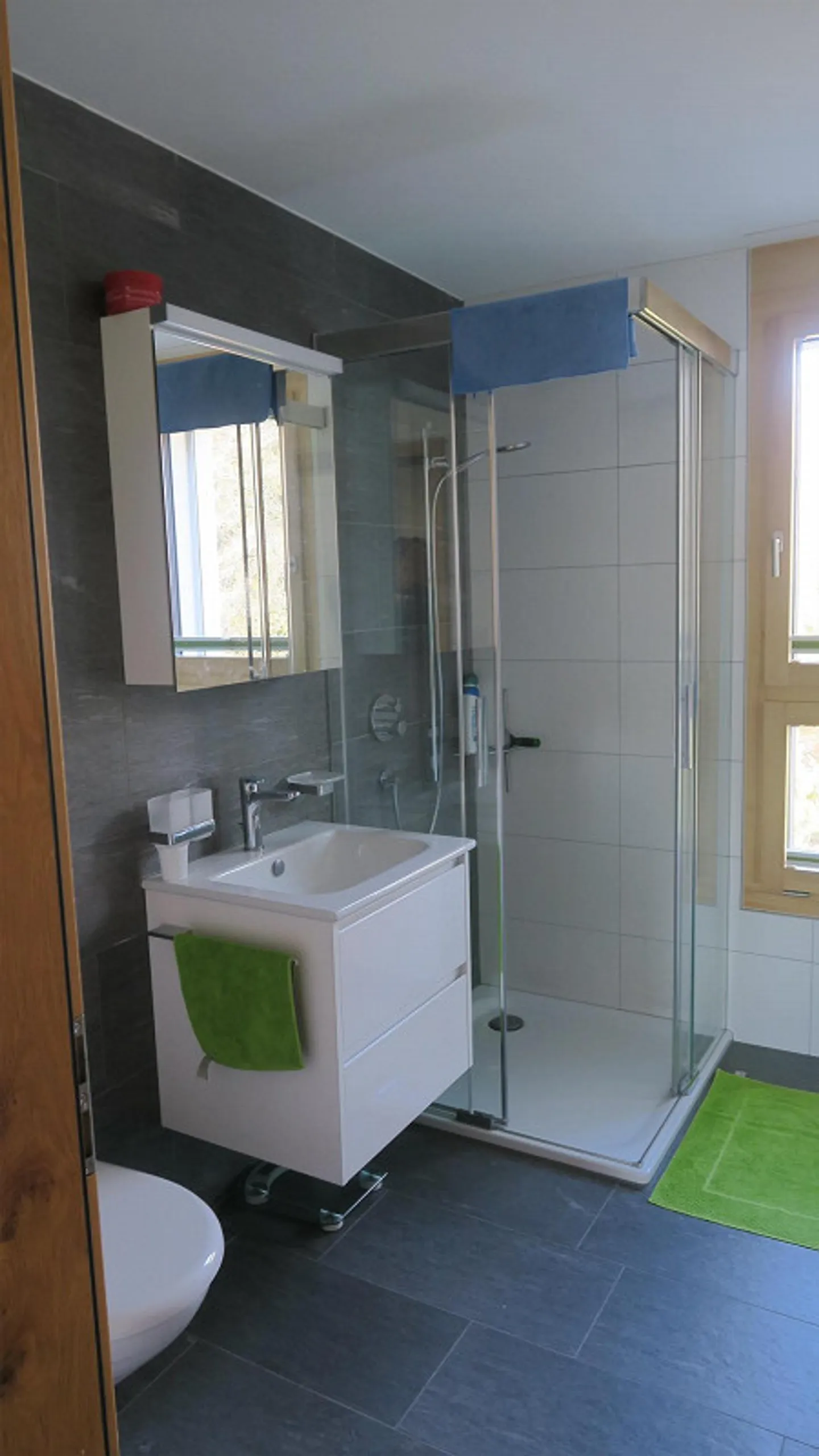 Appartamento da sogno 4,5 locali, 2 posti auto inclusi stazione di ricarica, stanza hobby - Foto 11 di 18