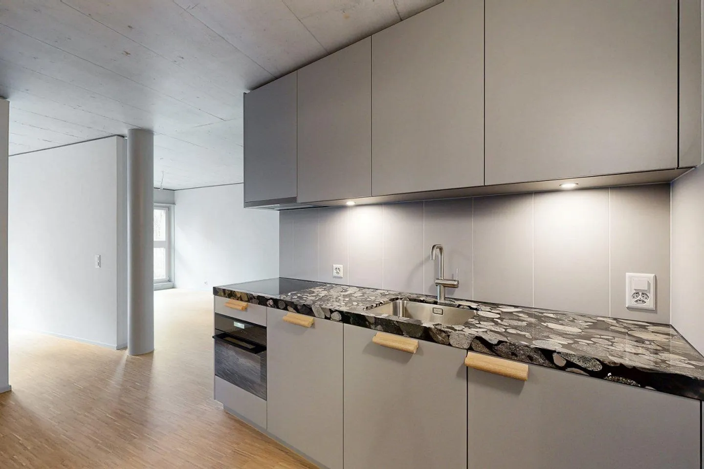 URBAN & ELEGANT: First Rental "SPHINX" - Photo 1 of 6