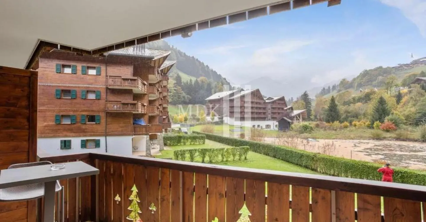 Charming Apartment with Garden - Photo 3 of 11