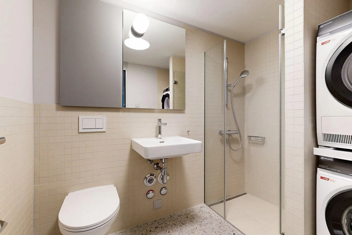 URBAN & ELEGANT: First Rental "SPHINX" - Photo 4 of 6