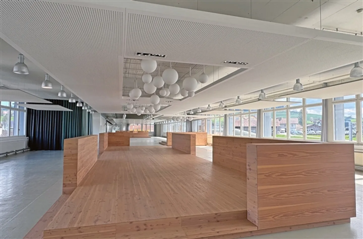 "Office/Exhibition/Practice/Studio etc. and Parking Spaces - Biglen" - Photo 6 of 10