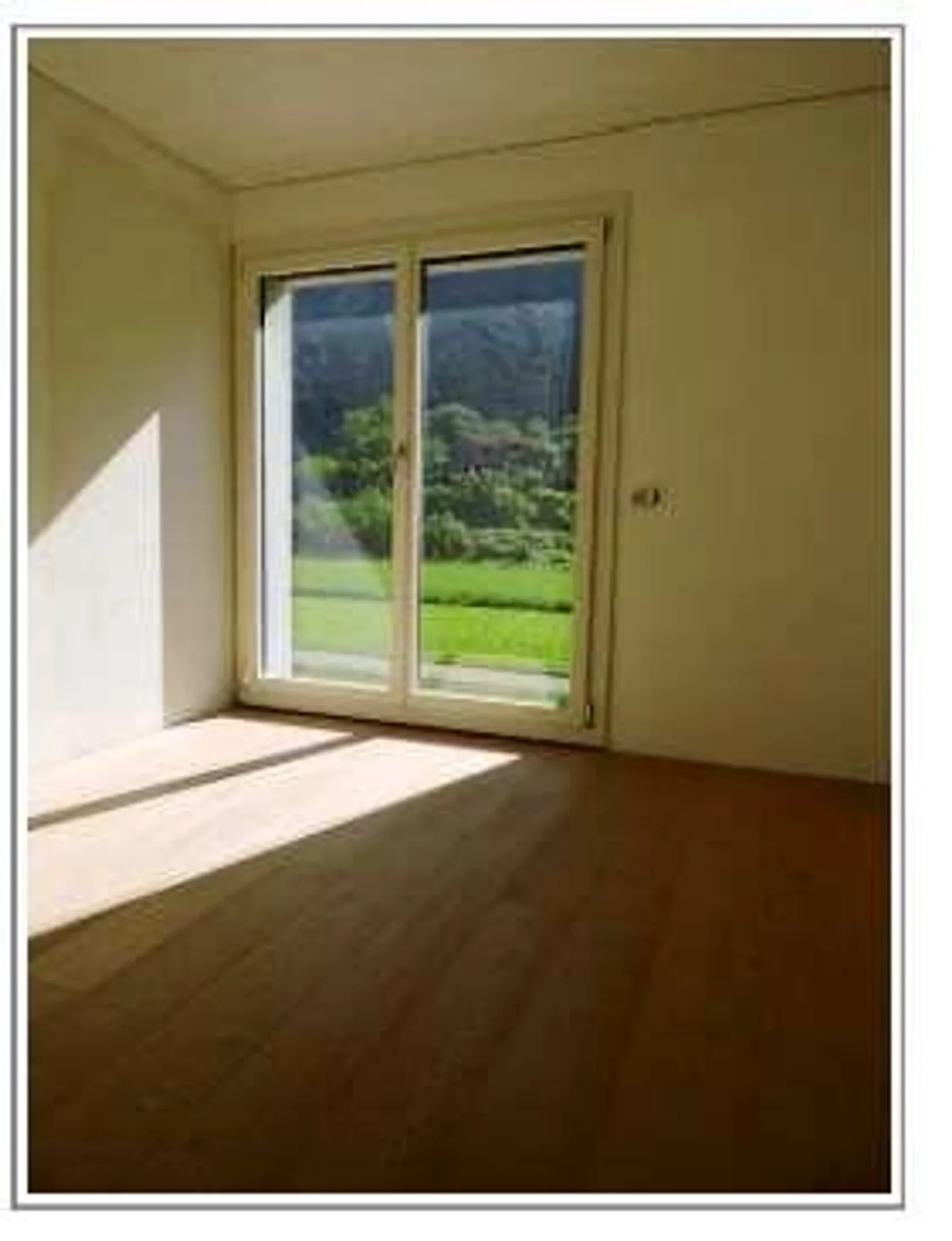 Riva San Vitale contemporary house between lake and mountains in a quiet and sunny position - Photo 6 of 13