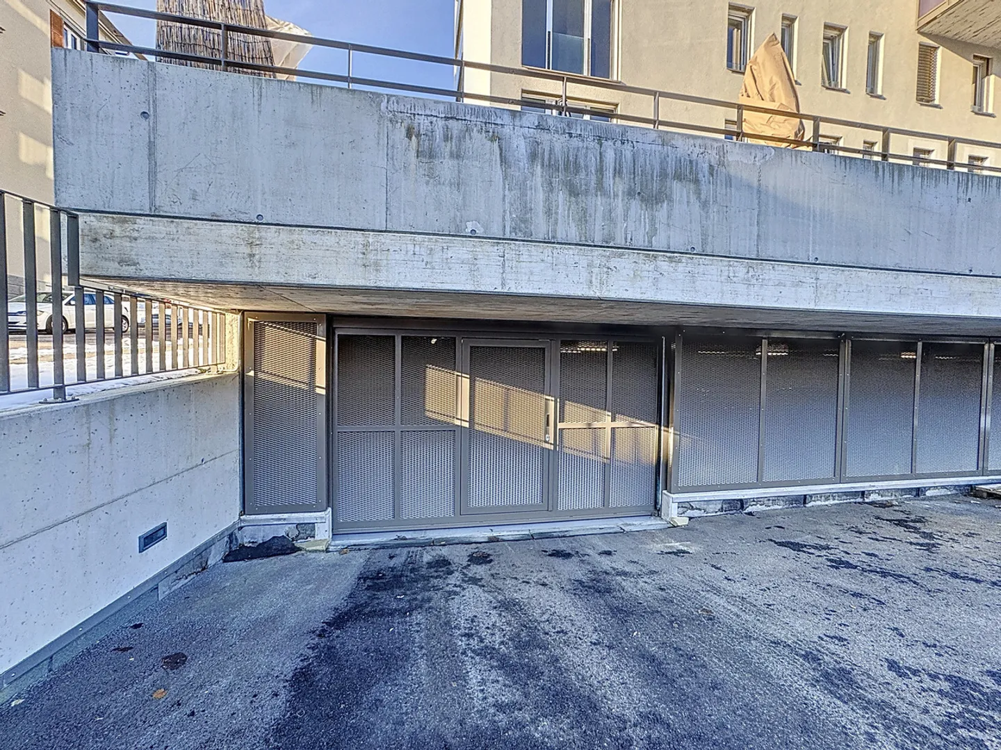 Places de Parking Intérieures - Photo 2 sur 6