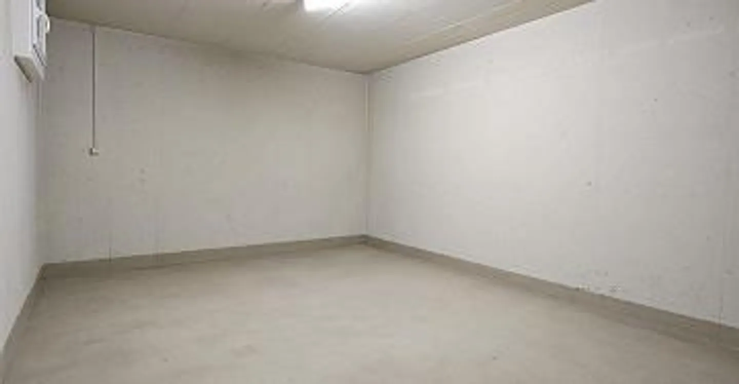 Hobby- /Lagerraum mit Fenster - Foto 1 von 1