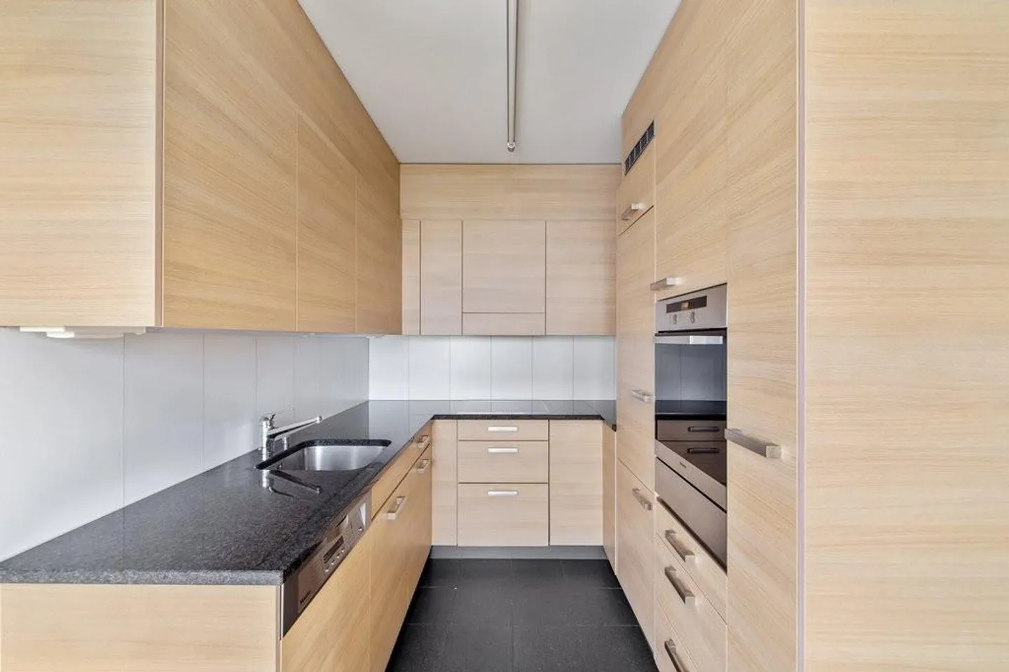 Would you like to live close to the city and with low taxes? - Photo 3 of 10