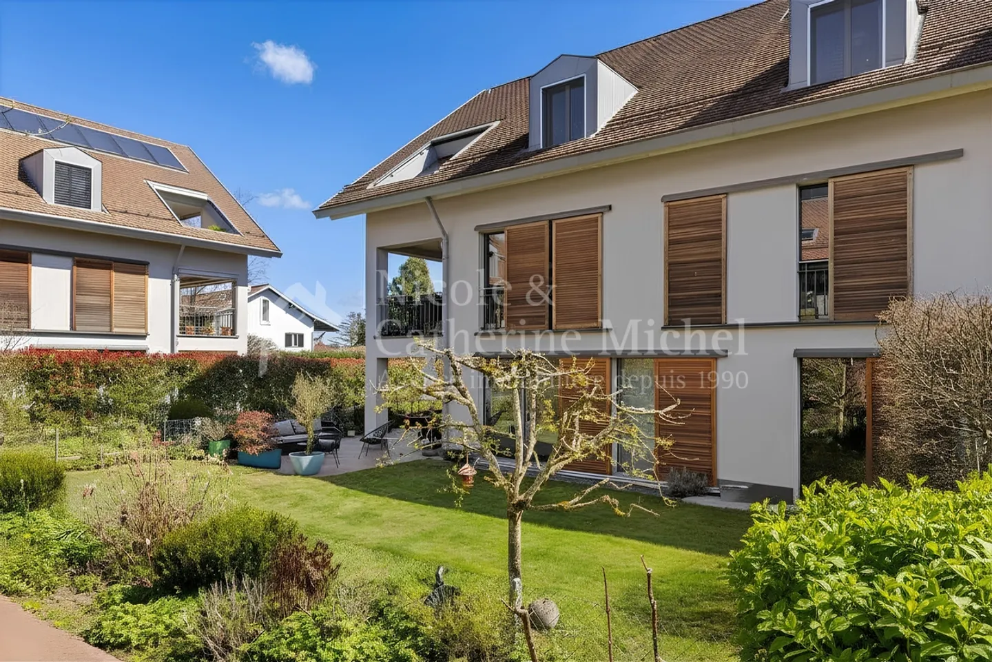 Duplex Charmant avec Jardin Privatif - Photo 1 sur 13