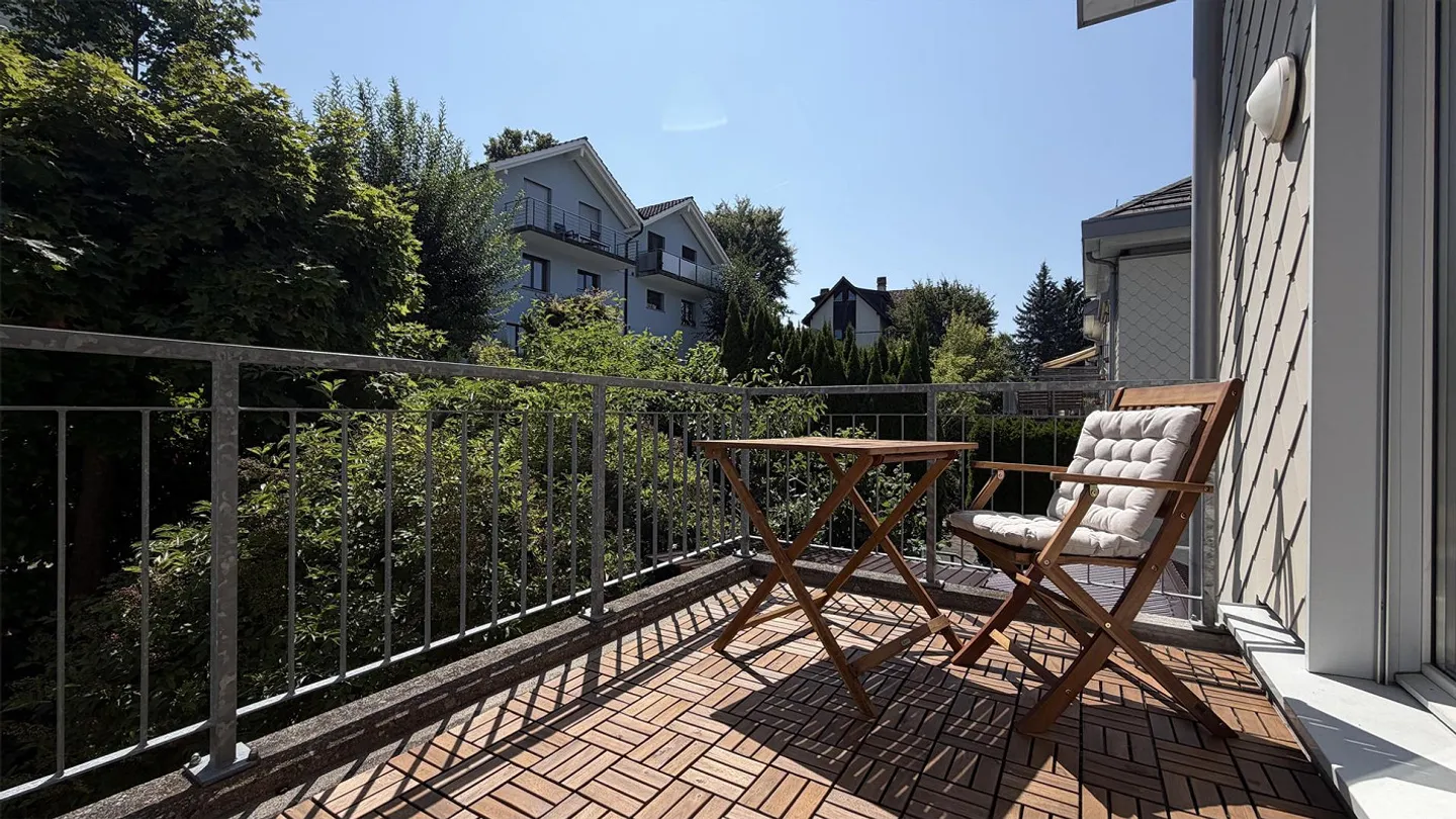 Ampio appartamento ristrutturato di 4,5 stanze (110 m²) con due balconi - Foto 11 di 14