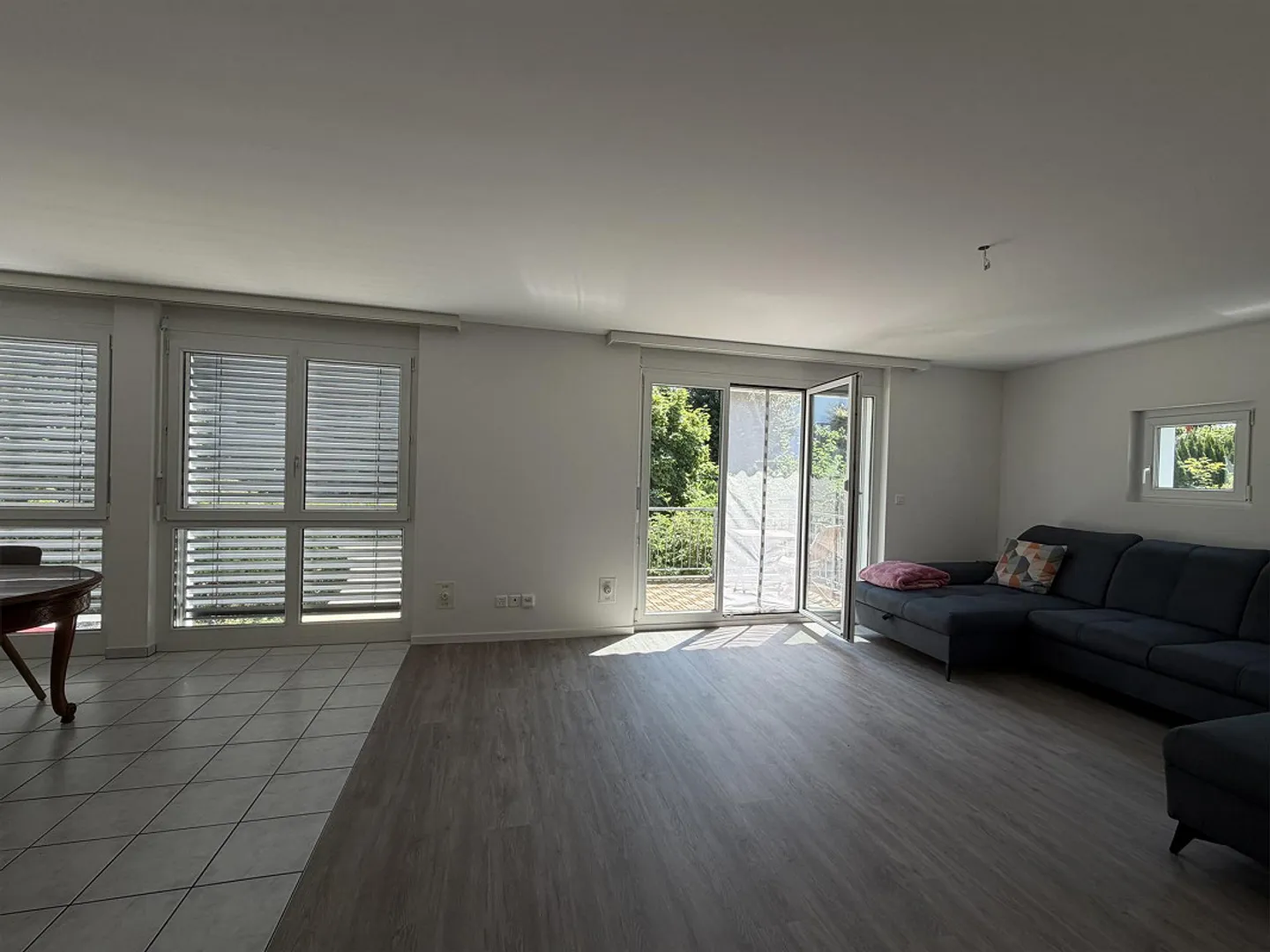 Ampio appartamento ristrutturato di 4,5 stanze (110 m²) con due balconi - Foto 13 di 14