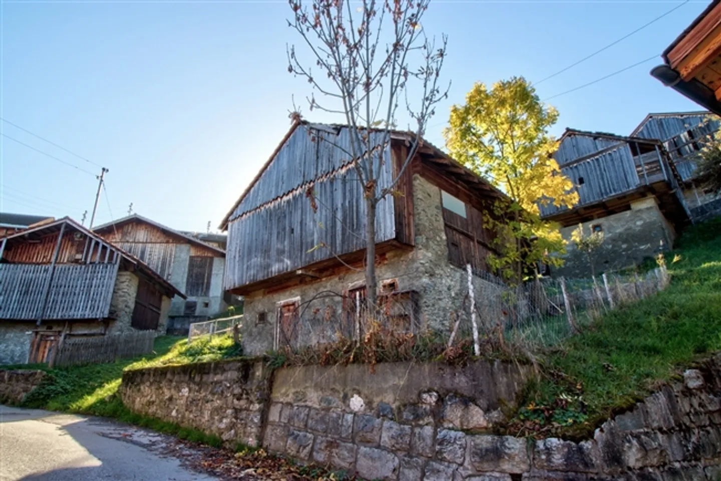 Barn to Renovate - Euseigne - EXCLUSIVITY - Photo 1 of 7