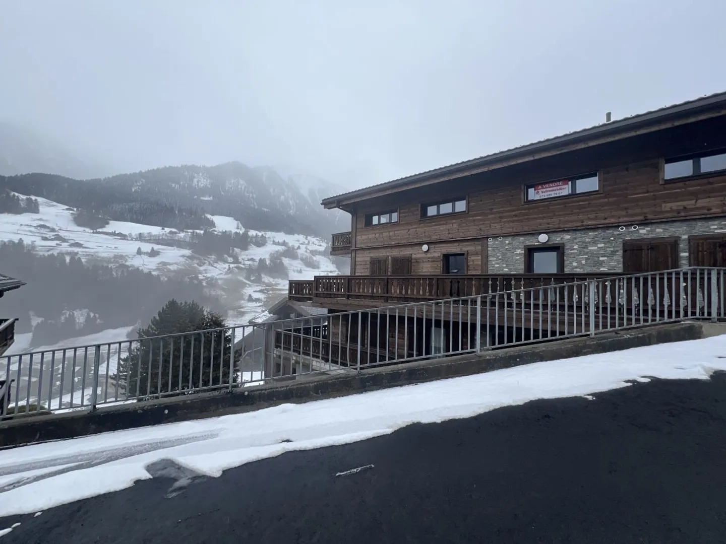 Appartamento spazioso con vista montagna - Foto 11 di 13