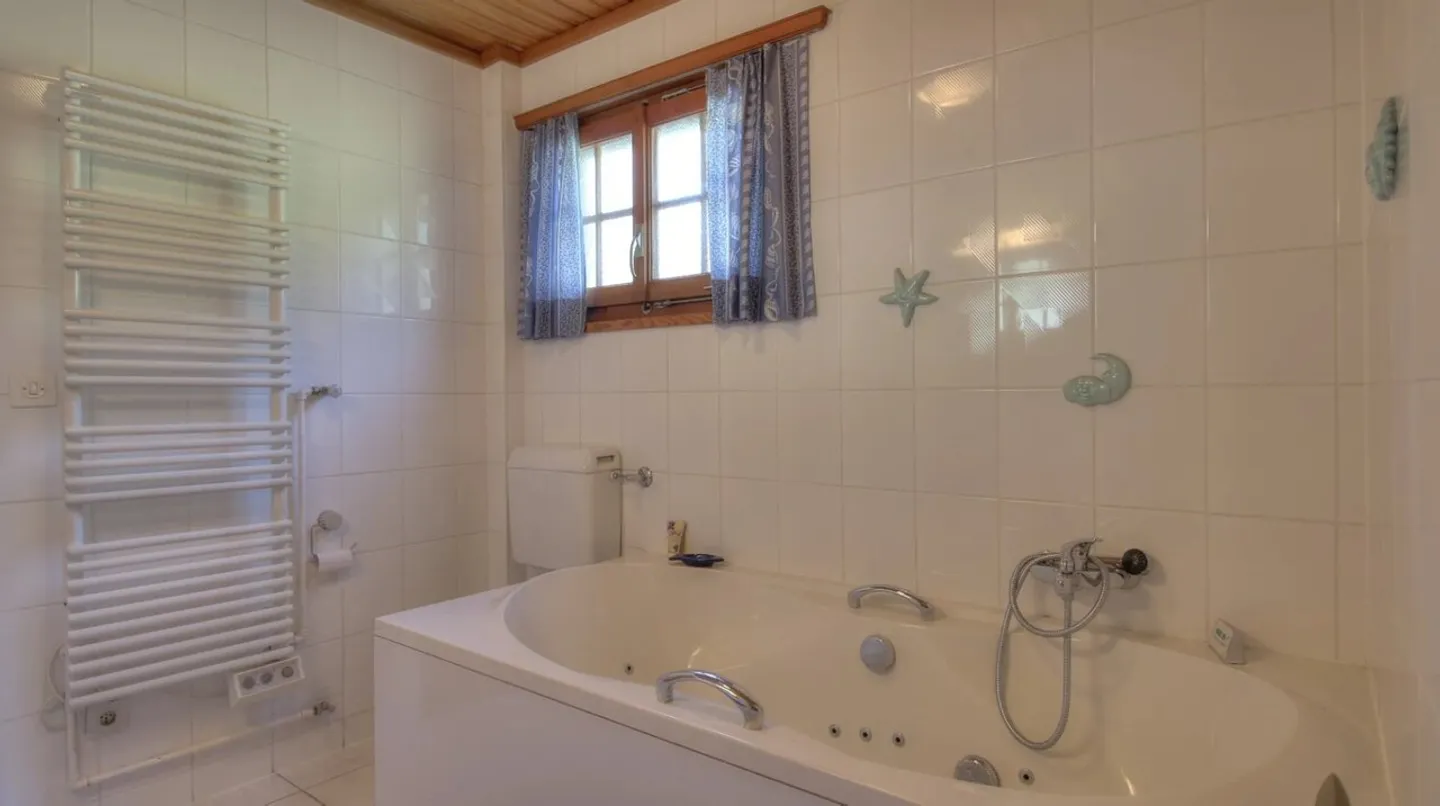 Chalet for sale - Photo 9 of 13