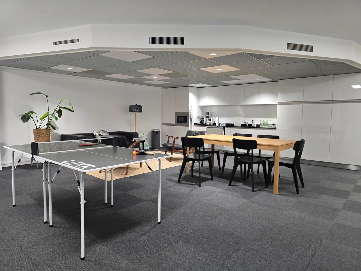 Optimale Lage - 190m2 Plug-and-Play Büro - Foto 4 von 16