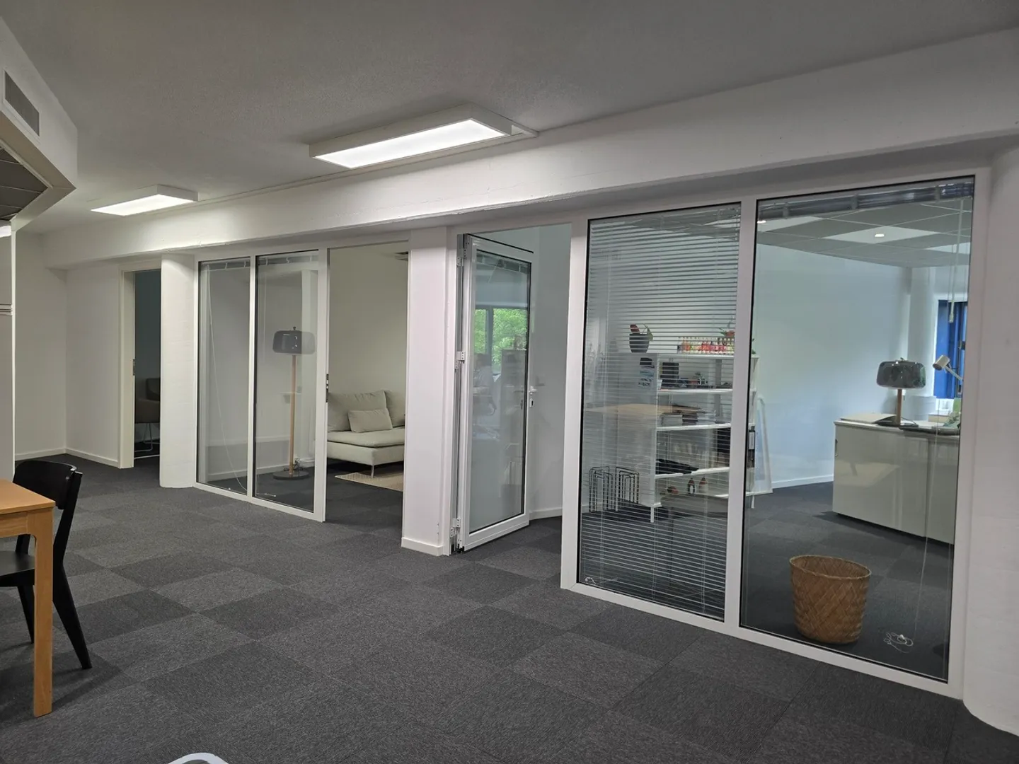 Optimale Lage - 190m2 Plug-and-Play Büro - Foto 5 von 16