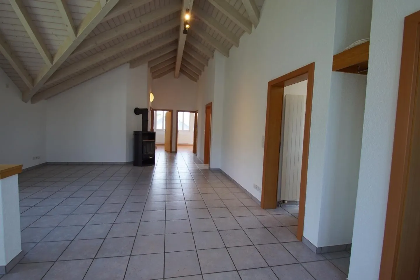 grosszügige 4.5 Zimmer-Wohnung mit Terrasse - Foto 1 von 13