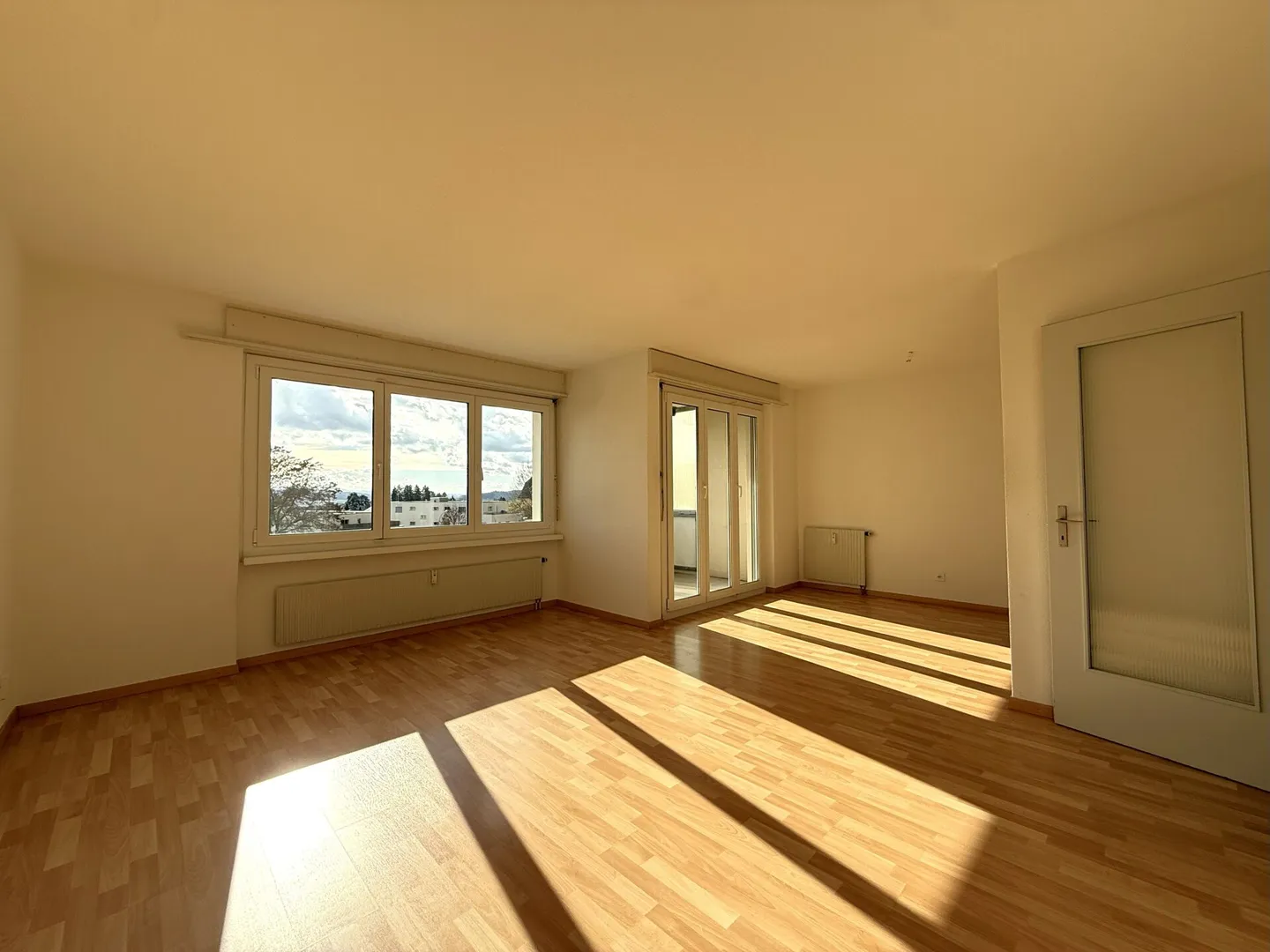 Ben tenuto e pronto per essere abitato: appartamento di 4,5 stanze in Schmelzistrasse - Foto 1 di 9