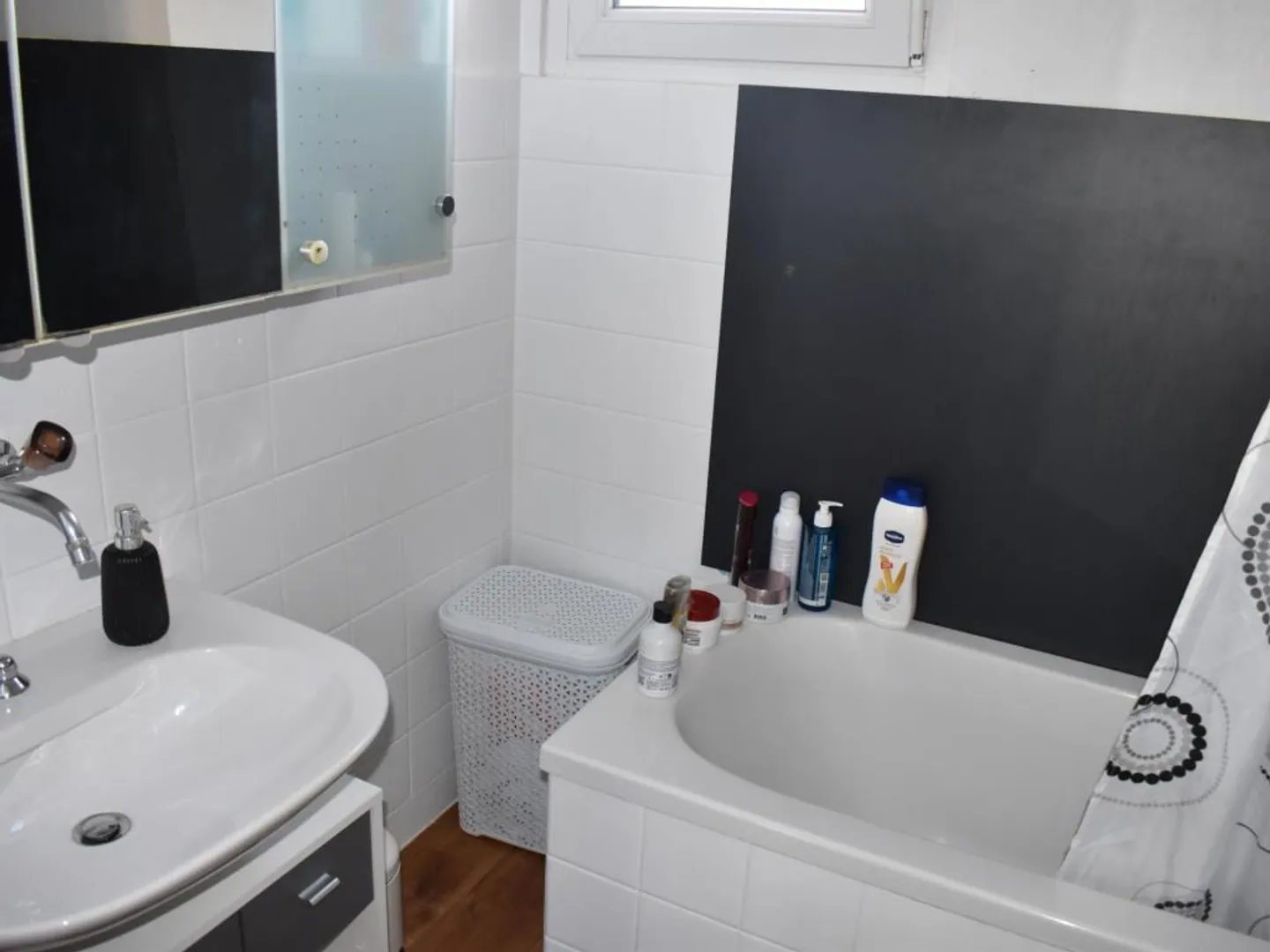 Charmante 2.5-Zimmer-Wohnung - Foto 6 von 9