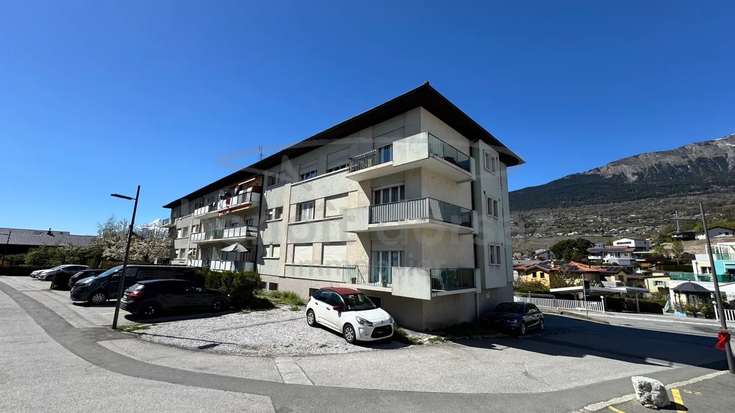 Charmant appartement 3,5 pièces - Photo 2 sur 2