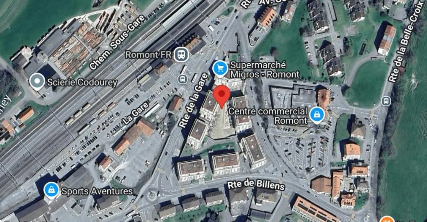 METTI LA TUA MOTO AL CALDO - Posto di fronte alla Stazione! - Foto 2 di 2