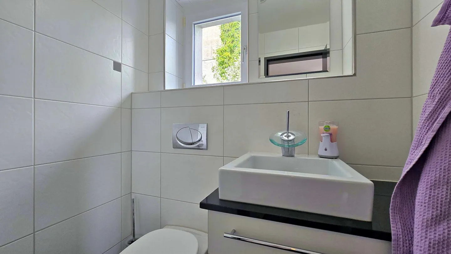 Modern single-family house with plenty of living space and panoramic views - Photo 14 of 16
