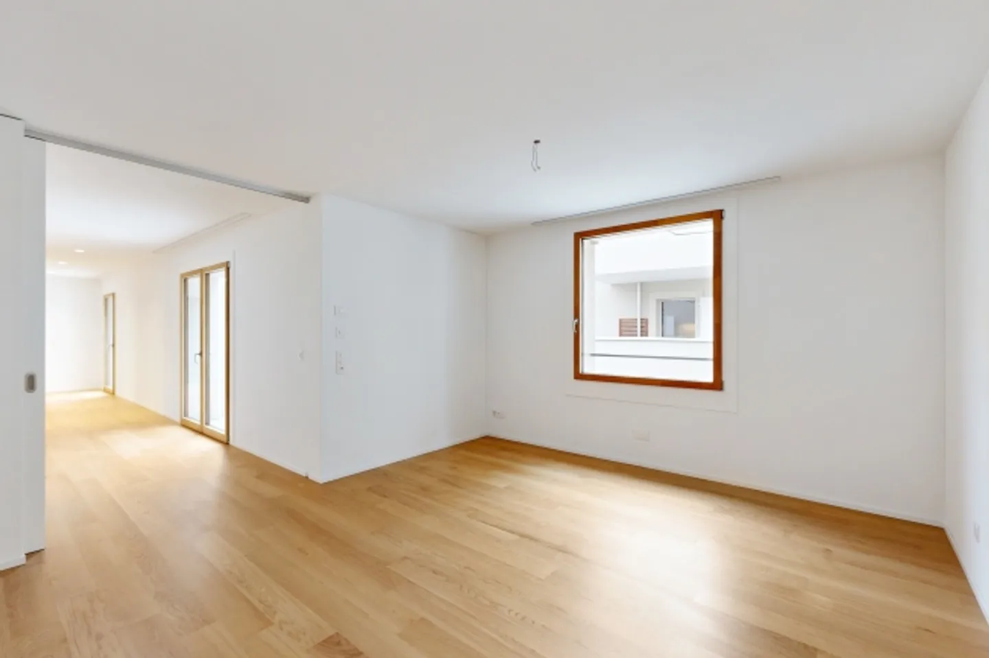 Stylish Apartment in Altstetten - Photo 2 of 4