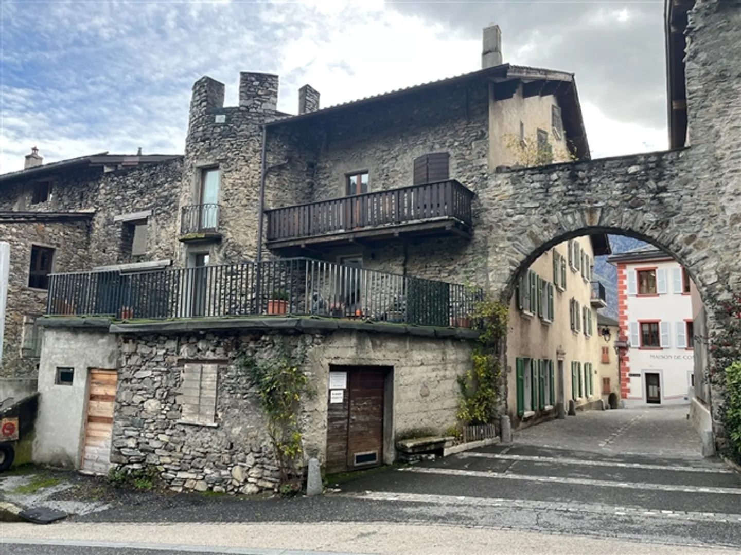 Penthouse-Duplex da ristrutturare - Saillon - Piani disponibili - RIDUZIONE DEL PREZZO - Foto 1 di 8