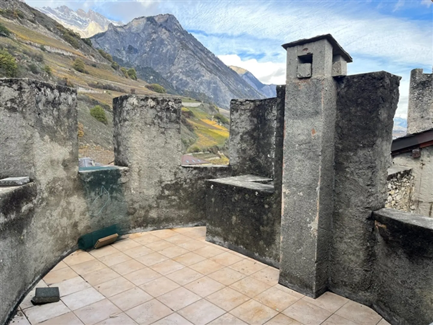 Penthouse-Duplex da ristrutturare - Saillon - Piani disponibili - RIDUZIONE DEL PREZZO - Foto 2 di 8