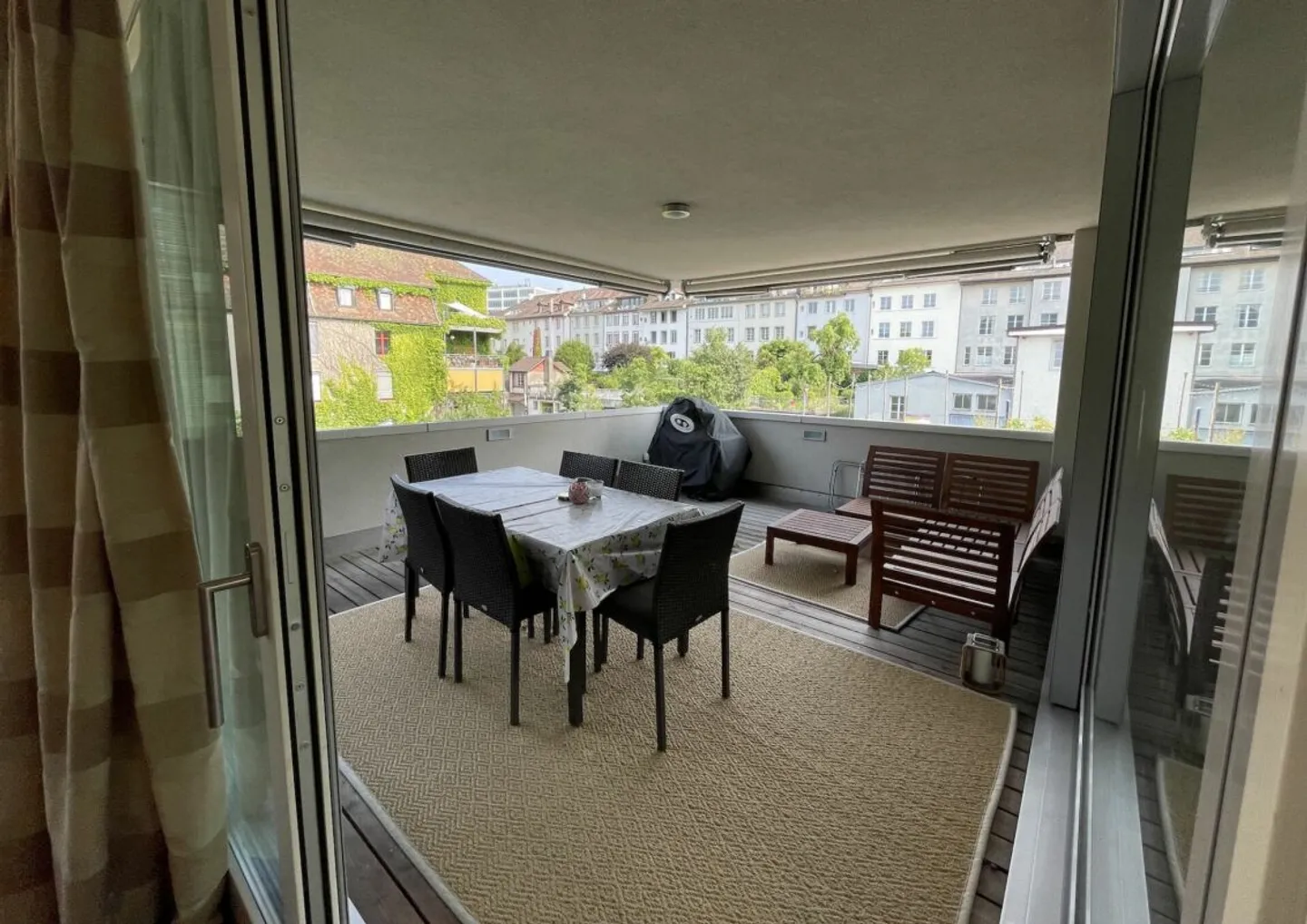Appartement 4.5 pièces avec balcon, 140 m² | limité à 6 mois - Photo 3 sur 11