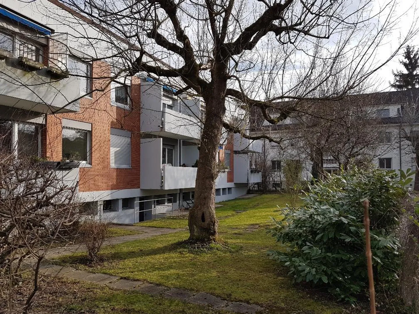 Appartamento mansardato di 2 stanze a Riehen - Foto 1 di 6