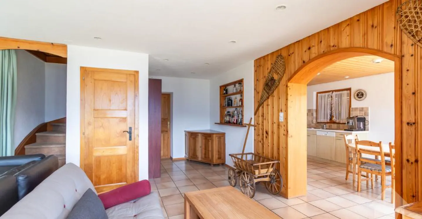 Charming Chalet with Alpine Views - Photo 9 of 11