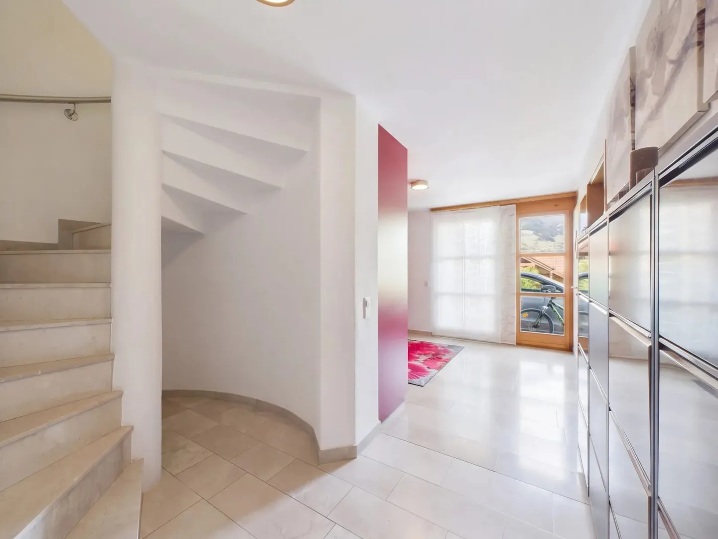 Geräumiges Familien-Doppeleinfamilienhaus - Foto 10 von 11