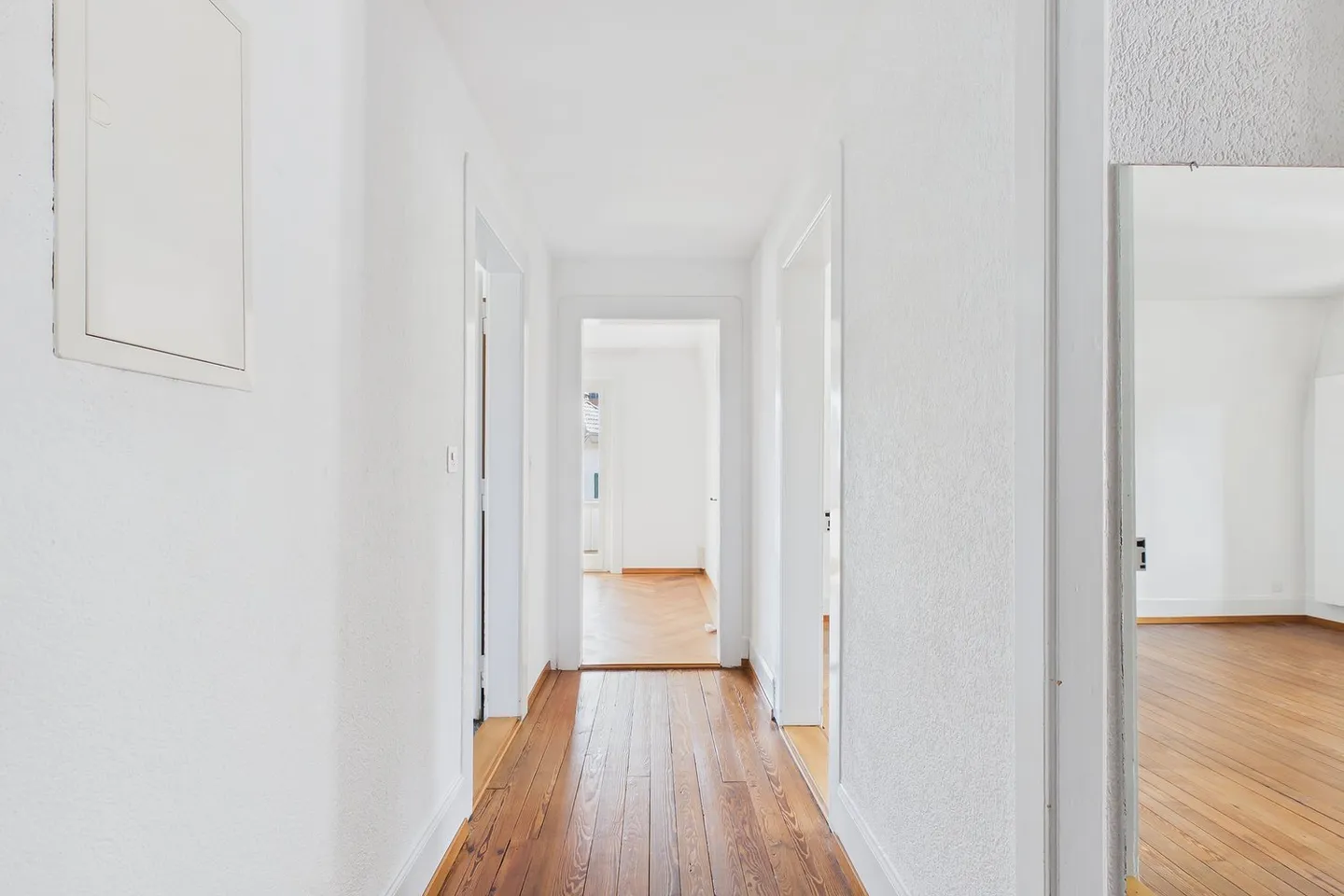 Historic Bern Townhouse with a 7.5 and a 3-Room Apartment - Photo 15 of 20