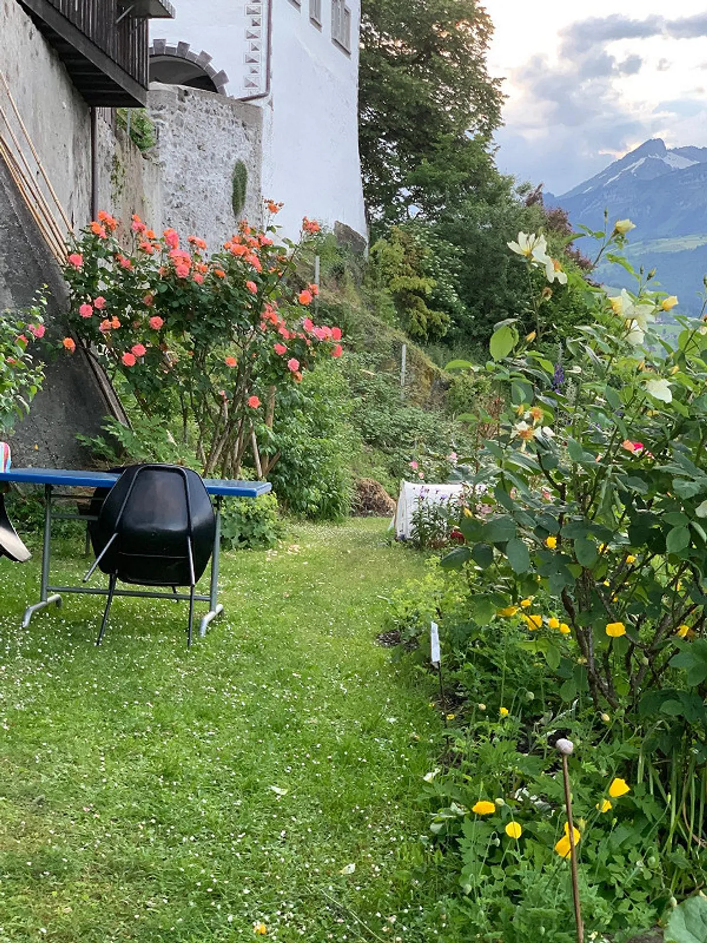 Charmante Attikawohnung mit Aussicht - Foto 3 von 26