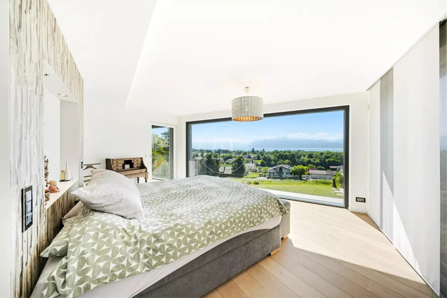 Villa contemporanea con vista lago - Foto 10 di 13