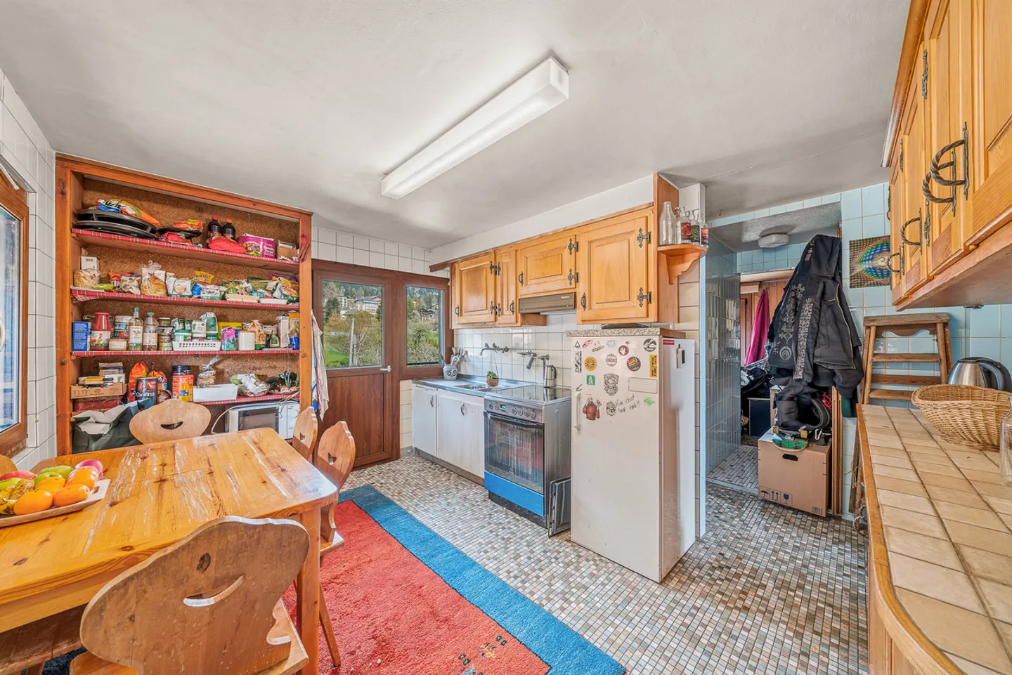 Ertragschalet - 3 unabhängige Wohnungen teilweise zu renovieren mit Panoramablick & starkem Vermietungspotenzial - Foto 19 von 25