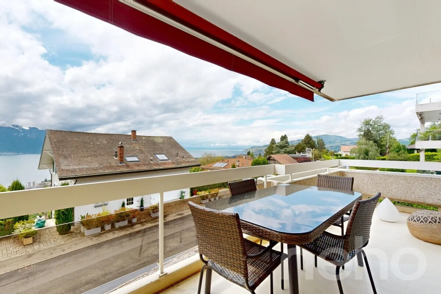 Appartamento con vista panoramica sul lago? Investimento locativo - Foto 2 di 12