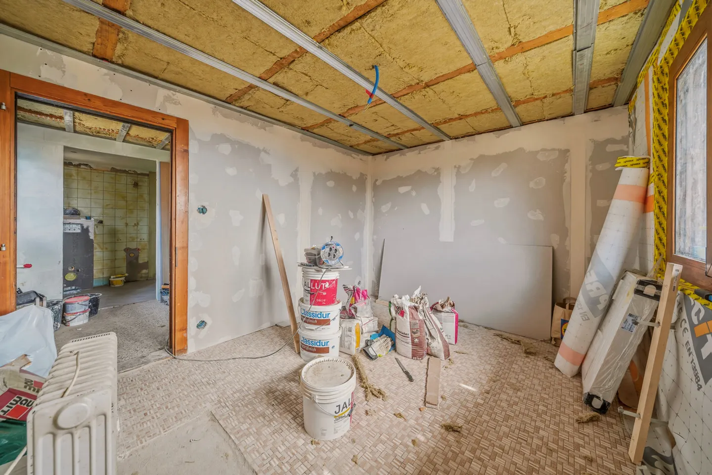 Ertragschalet - 3 unabhängige Wohnungen teilweise zu renovieren mit Panoramablick & starkem Vermietungspotenzial - Foto 21 von 25