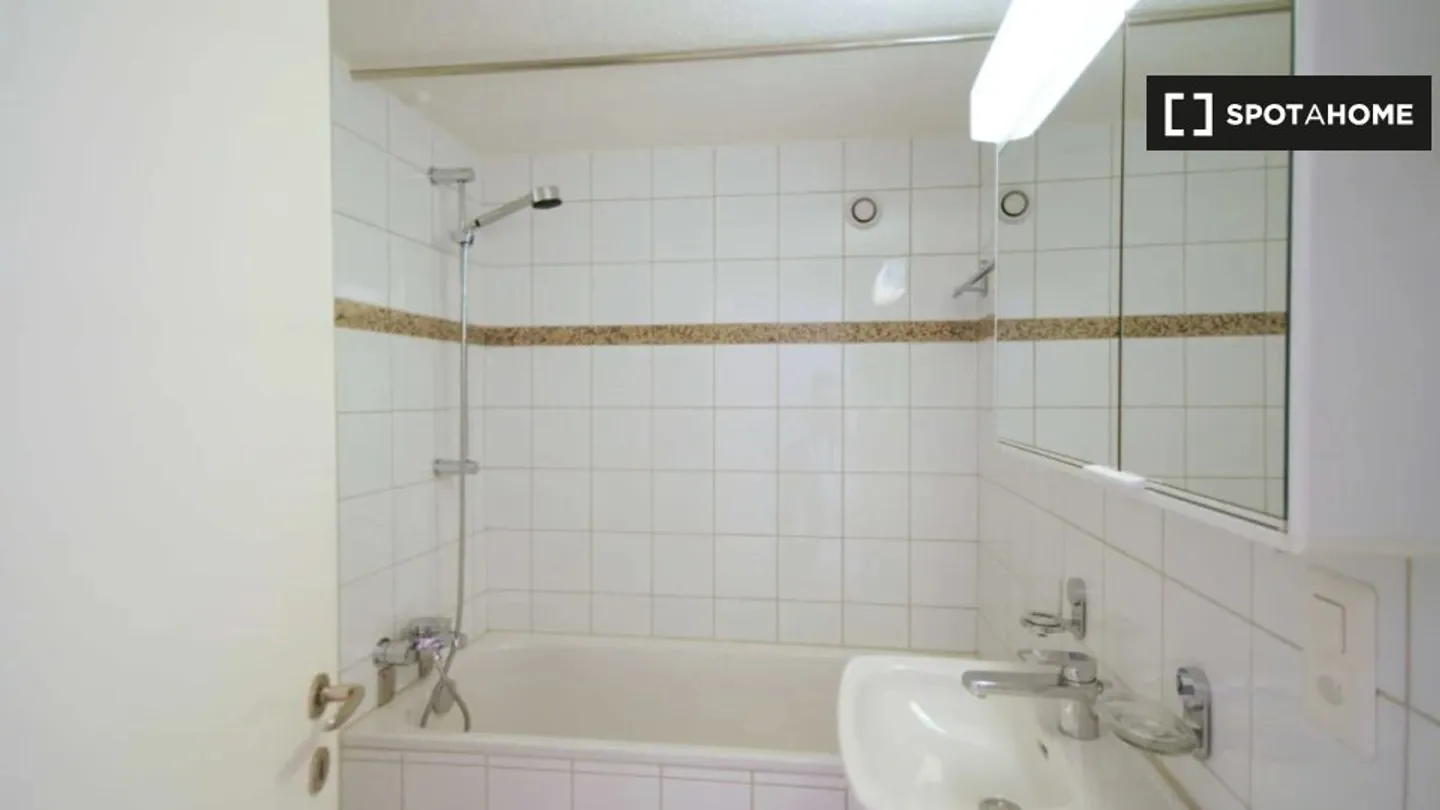 Discover, visit, and rent your new home online with complete confidence. - Photo 7 of 14