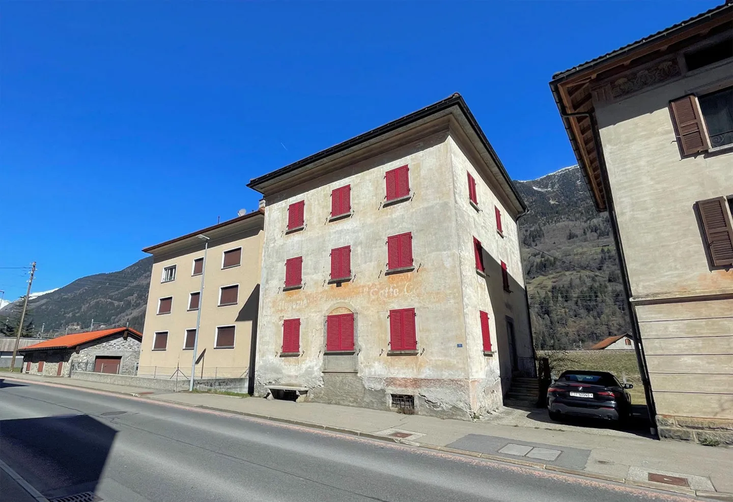 Ticinese-Haus zur Renovierung in zentraler Dorfzone - Foto 3 von 16