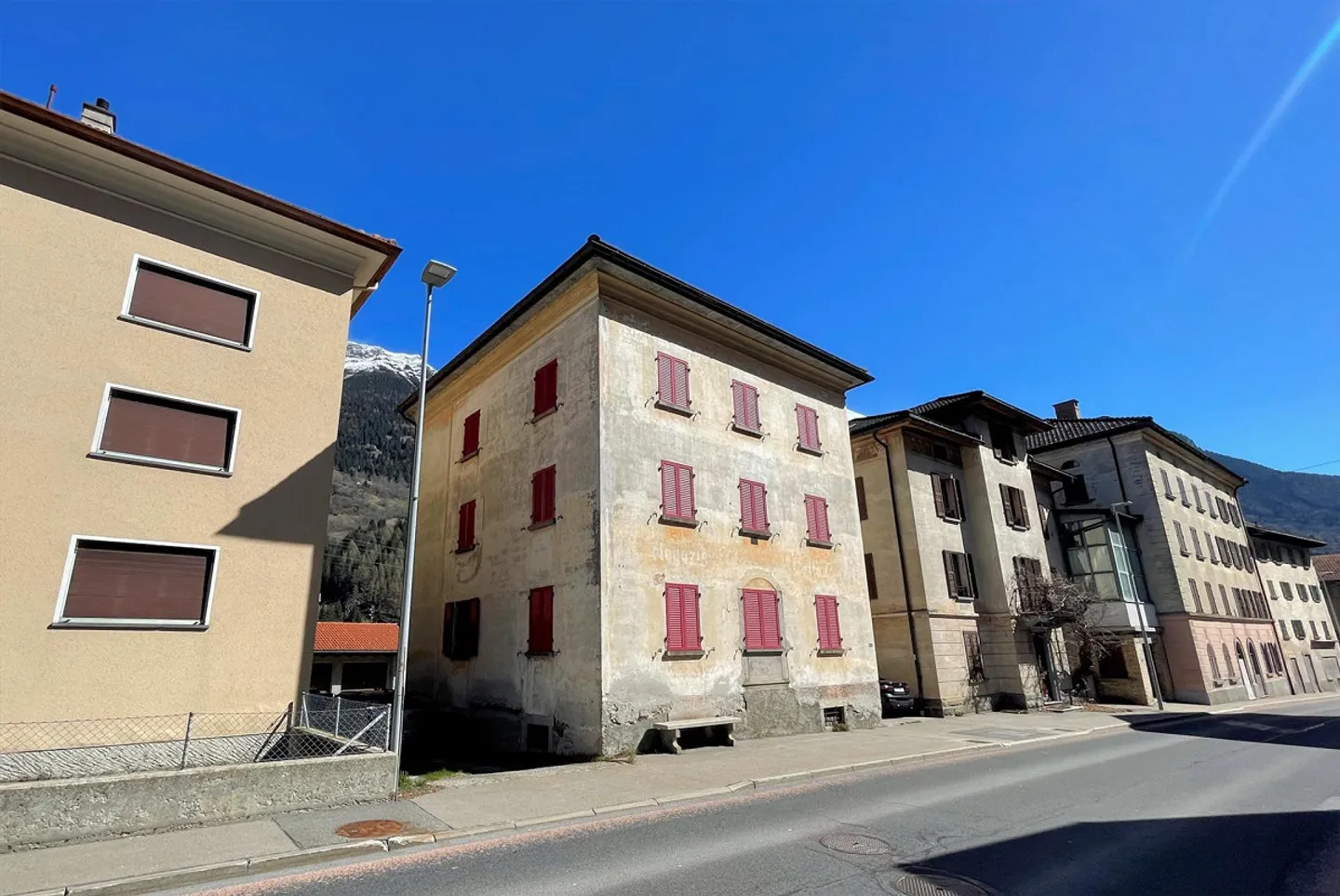 Ticinese-Haus zur Renovierung in zentraler Dorfzone - Foto 4 von 16