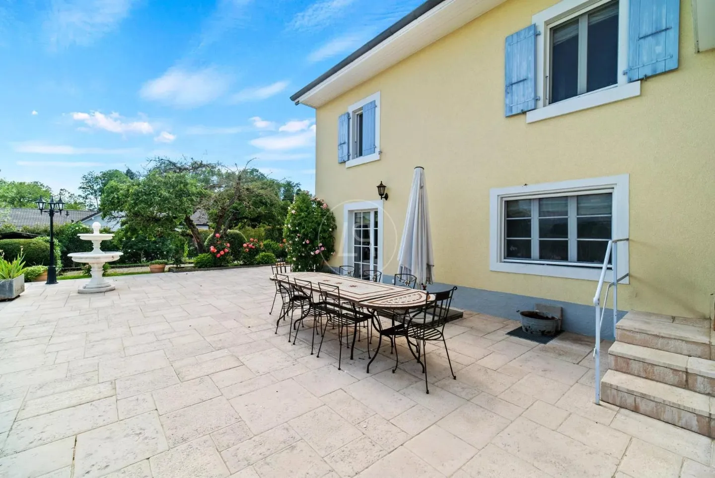 Propriété de charme avec 3 logements - Photo 2 sur 13