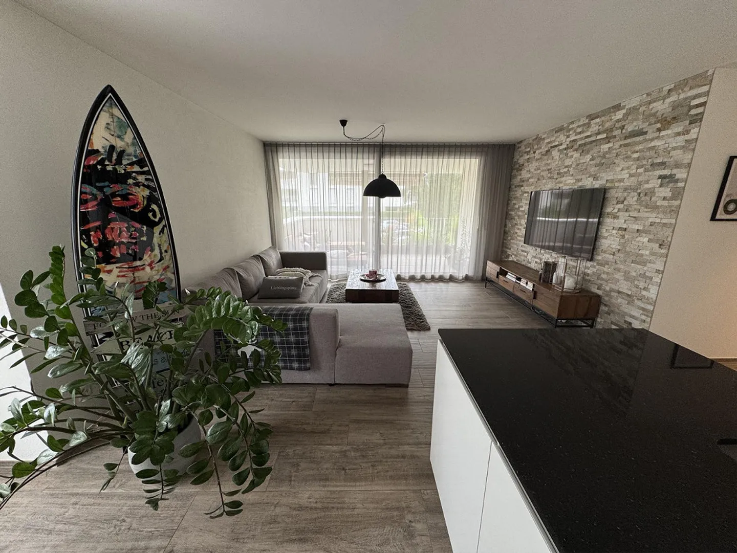 Exclusive 4.5-room apartment in a 3-family house with terrace - Photo 1 of 23