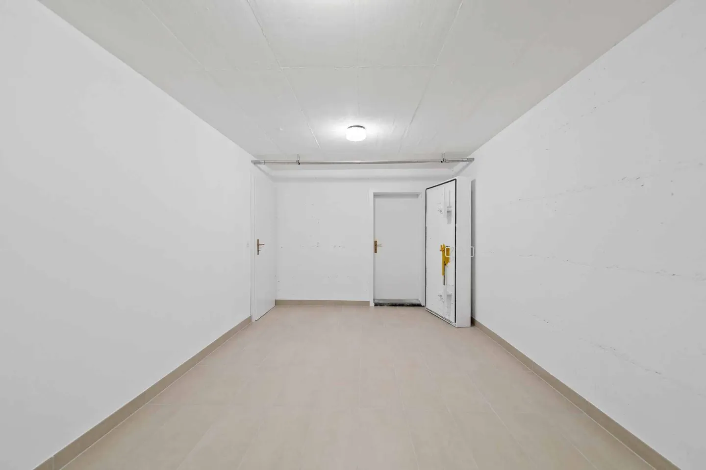 Renovated Villa in Yens - Photo 11 of 12