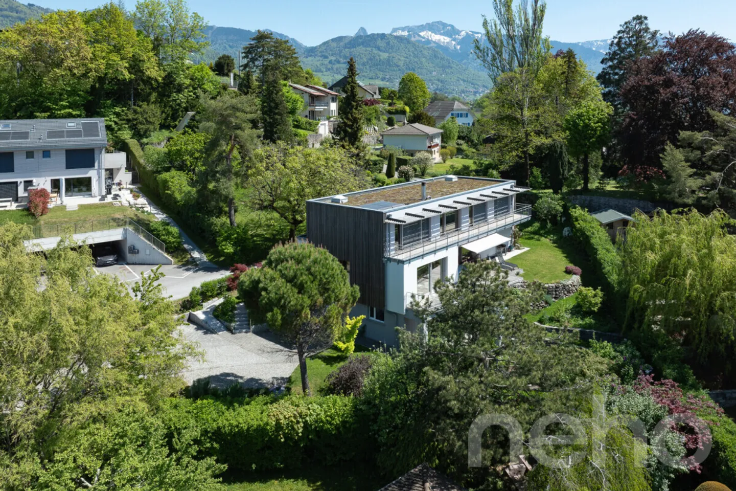 Contemporary luxury villa in a privileged setting in Vevey - Photo 1 of 12