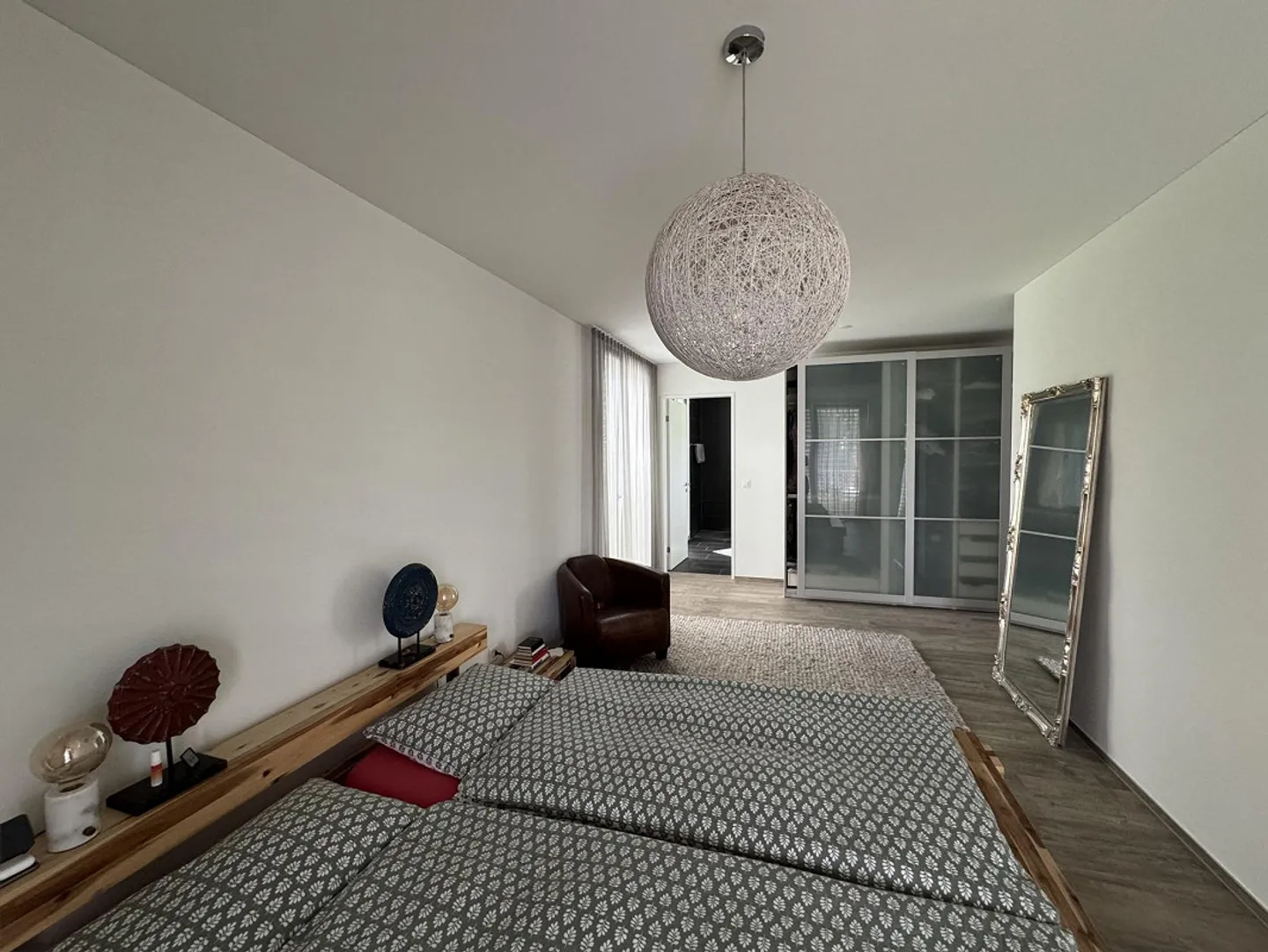 Exclusive 4.5-room apartment in a 3-family house with terrace - Photo 7 of 23