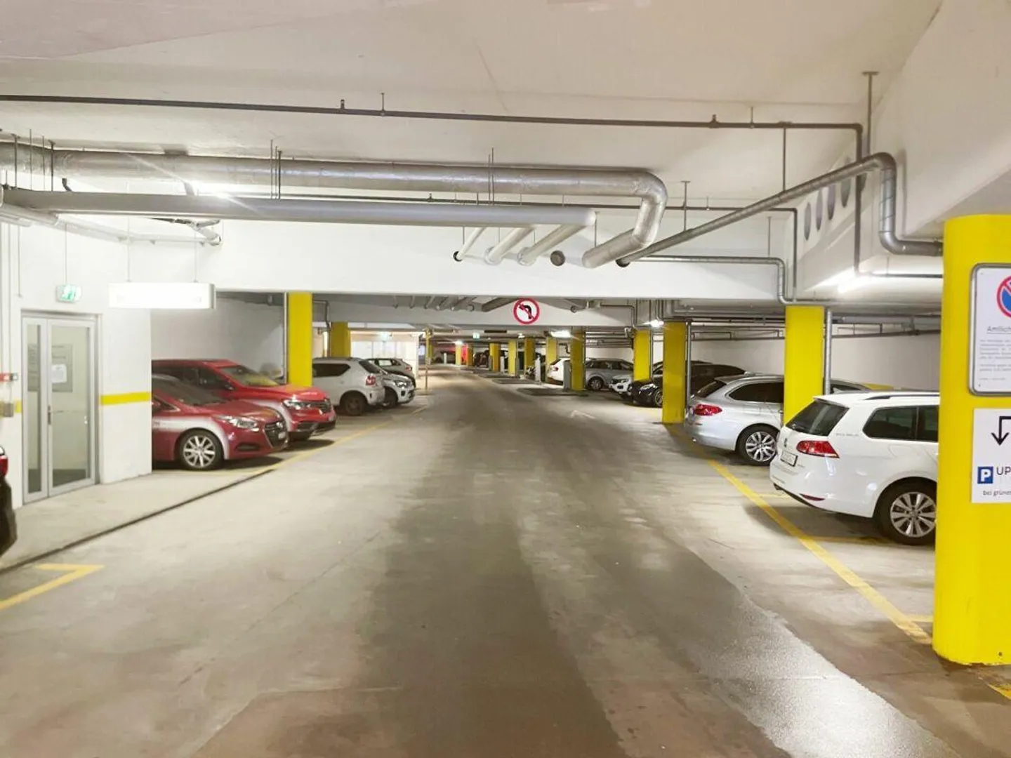 Erstklassiger Parkplatz - Foto 4 von 7