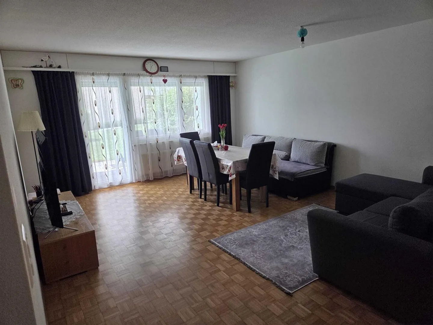 Appartement simple charmant - Photo 2 sur 8