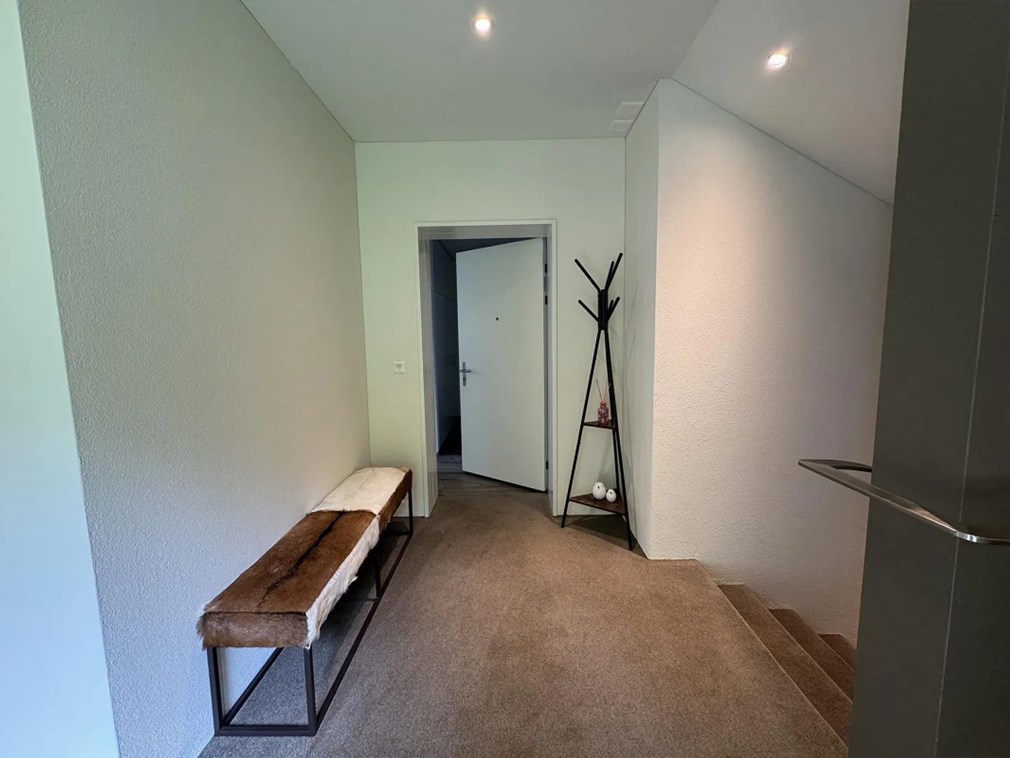 Exclusive 4.5-room apartment in a 3-family house with terrace - Photo 17 of 23